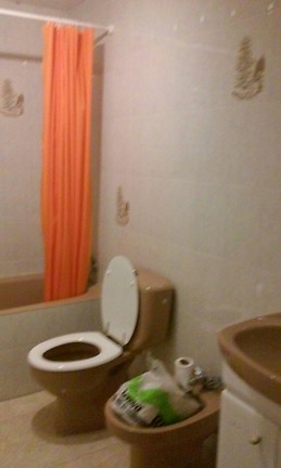 Habitacion con piscina y zonas deportivas