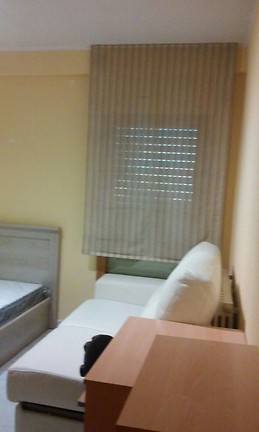 Habitacion con piscina y zonas deportivas