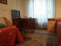 Habitacion en piso muy amplio y cuidado