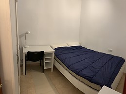 Habitación en piso de Estudiantes calle Gasómetro. Habitación 3