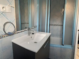 Habitación en piso de Estudiantes calle Gasómetro. Habitación 5