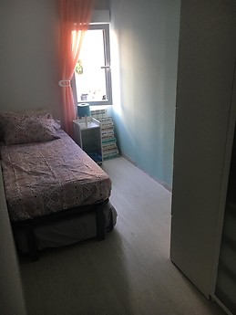 Habitación en piso luminoso muy cerca de la universidad,&con gran terraza