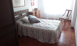 Habitación en piso soleado y bien comunicado. Colada y limpieza