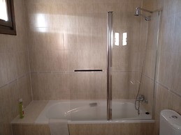 Habitación en plena sierra con campo de golf, muy cerca de Logro