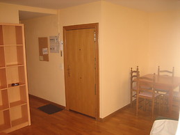 Habitación en precioso apartamento en el centro de Zaragoza.