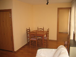 Habitación en precioso apartamento en el centro de Zaragoza.