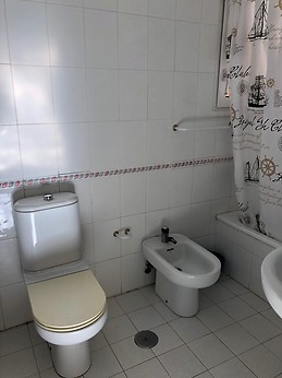 Habitación muy bien situada en Málaga