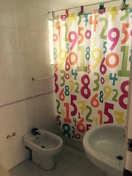 Habitación muy bien situada en Málaga