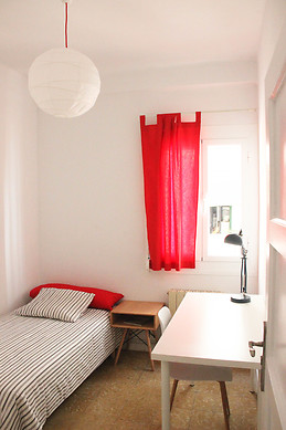 Habitación con wifi en el centro y cerca de la Universidad