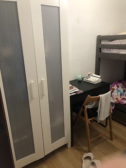 Habitatacion con todas as comodidades en familia anfitriona