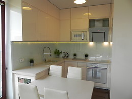 High standard, fully furnished flat for rent