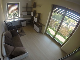 High standard, fully furnished flat for rent