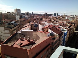 Huge Sunny Penthouse Apartment, 10th Floor- Room with Desk