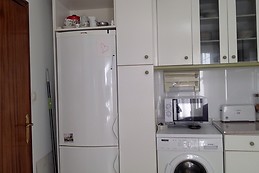 Huge Sunny Penthouse Apartment, 10th Floor- Room with Desk