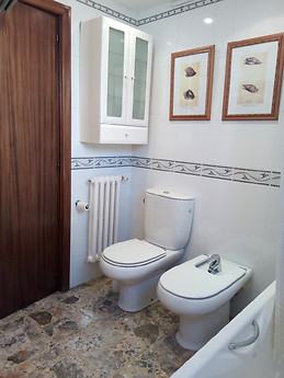 Huge Sunny Penthouse Apartment, 10th Floor- Room with Desk