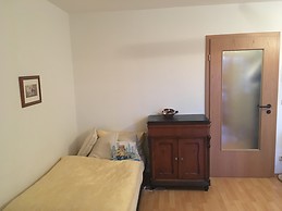 idyllic, large and sunny flat