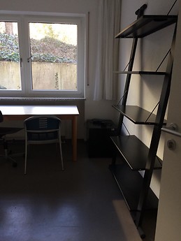 I'm looking for hoschule rheinmain student ! one big room, share