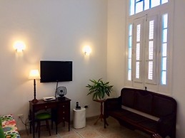 Impecable Apartamento Independiente de 2 Habitaciones en el Cent