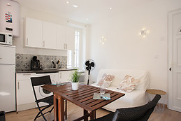 Jolie Studio sur Toulon avec wifi+Terrasse