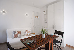 Jolie Studio sur Toulon avec wifi+Terrasse