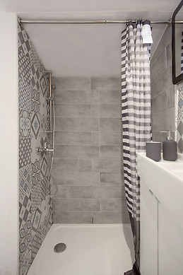 Jolie Studio sur Toulon avec wifi+Terrasse