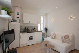 Jolie Studio sur Toulon avec wifi+Terrasse