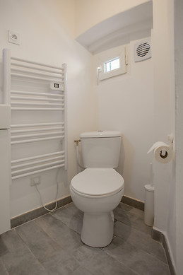 Jolie Studio sur Toulon avec wifi+Terrasse