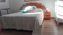 La Habitación SUR, con escritorio, armario, estanterias... super