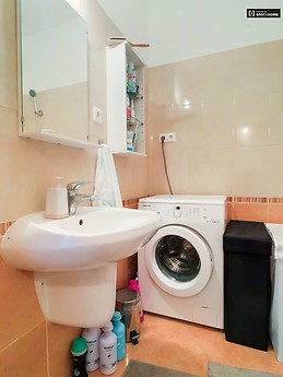 large-1-bedroom-apartment-rent-angyalfold-8036ad150865cfe791dbea