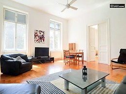 large-3-bedroom-apartment-rent-near-madach-theater-erzsebetvaros