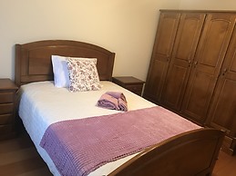 Large and sunny room for rent in central Braga