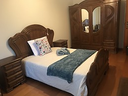 Large and sunny room for rent in central Braga