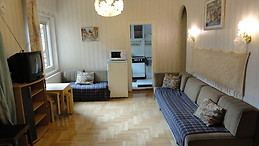 Large apartment at the Astoria metro rent - 4 bedrooms, 3 bathro