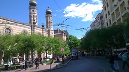 Large apartment at the Astoria metro rent - 4 bedrooms, 3 bathro