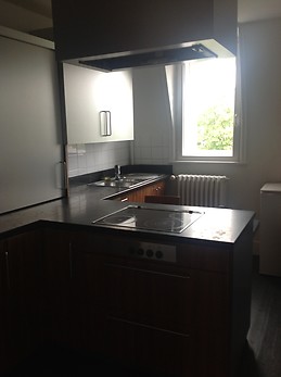 Large room on the edge of the historic centre