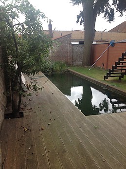 Large room on the edge of the historic centre