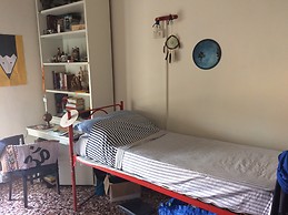 large room (mq 25) with 2 single beds