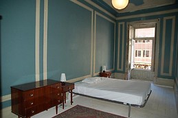 Shared accommodation for rent in Lisbon for students with internet and with elevator