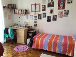 Large sunny apartment in the center of Pavia