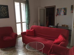 Large sunny apartment in the center of Pavia