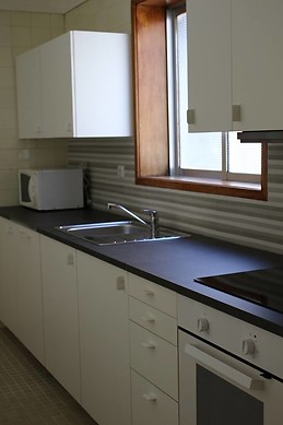 Large and sunny room in Vila Nova de Famalicão only 10 minutes w