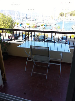 Learn in Toulon and Live on the Sea Side