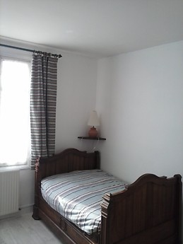 Loue plusieurs chambres dans espace indépendant.