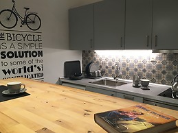 Moody studio apartment with fabulous new furniture in the city c