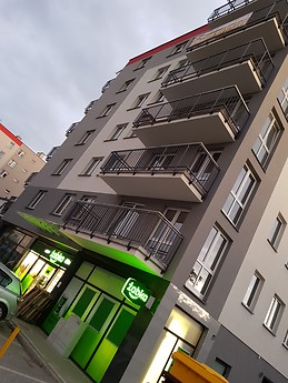 New three room apartment located close to center of the city and universities