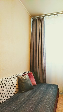 Nice, quiet and clean room for rent