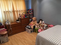 Piso amplio a 10 mins del centro de la ciudad con calefacción ce