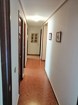 Piso amplio a 50 m de la universidad