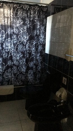 Piso amplio y acogedor de tres habitaciones en una zona privileg