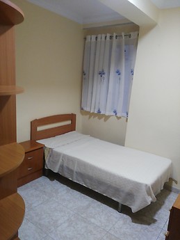 Piso amplio y agradable de 3 habitaciones Av. Carlos de Haya